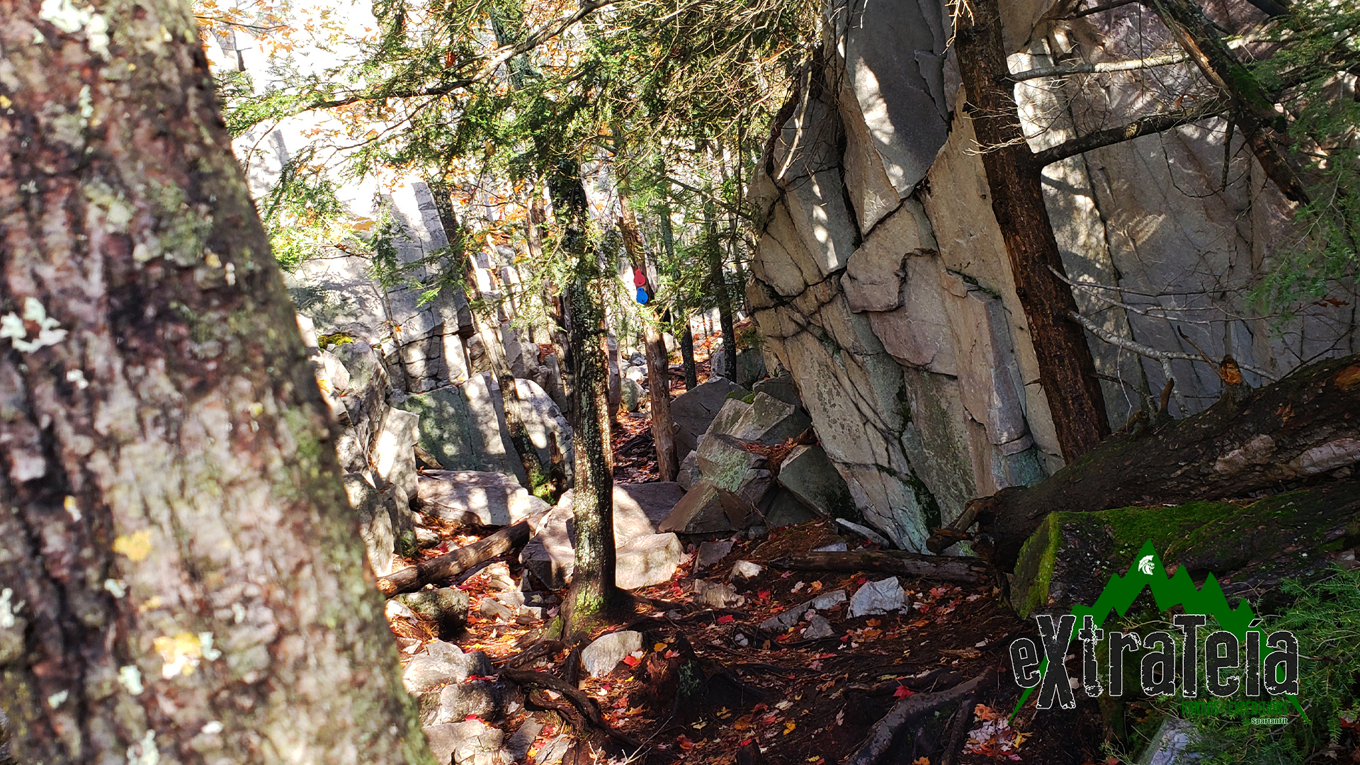 The Crack | Guide de randonnée • Hiking guide | Blogue • Blog | eXtrateia • Ruck Club et randonnée | SpartanFit • Sainte-Julie